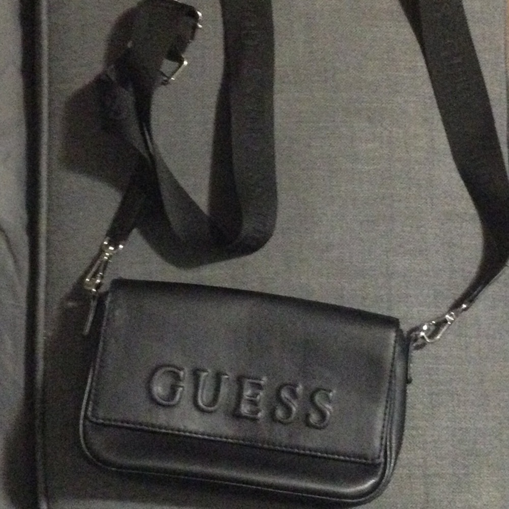 Black GUESS purse